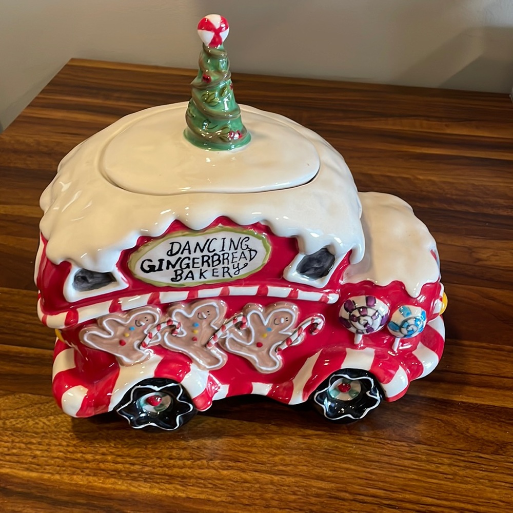Blue Sky Collectables Dancing Gingerbread Bakery Cookie Jar